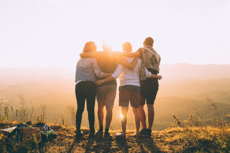 Passeggiata di comunità – camminare insieme tra persone e territorio